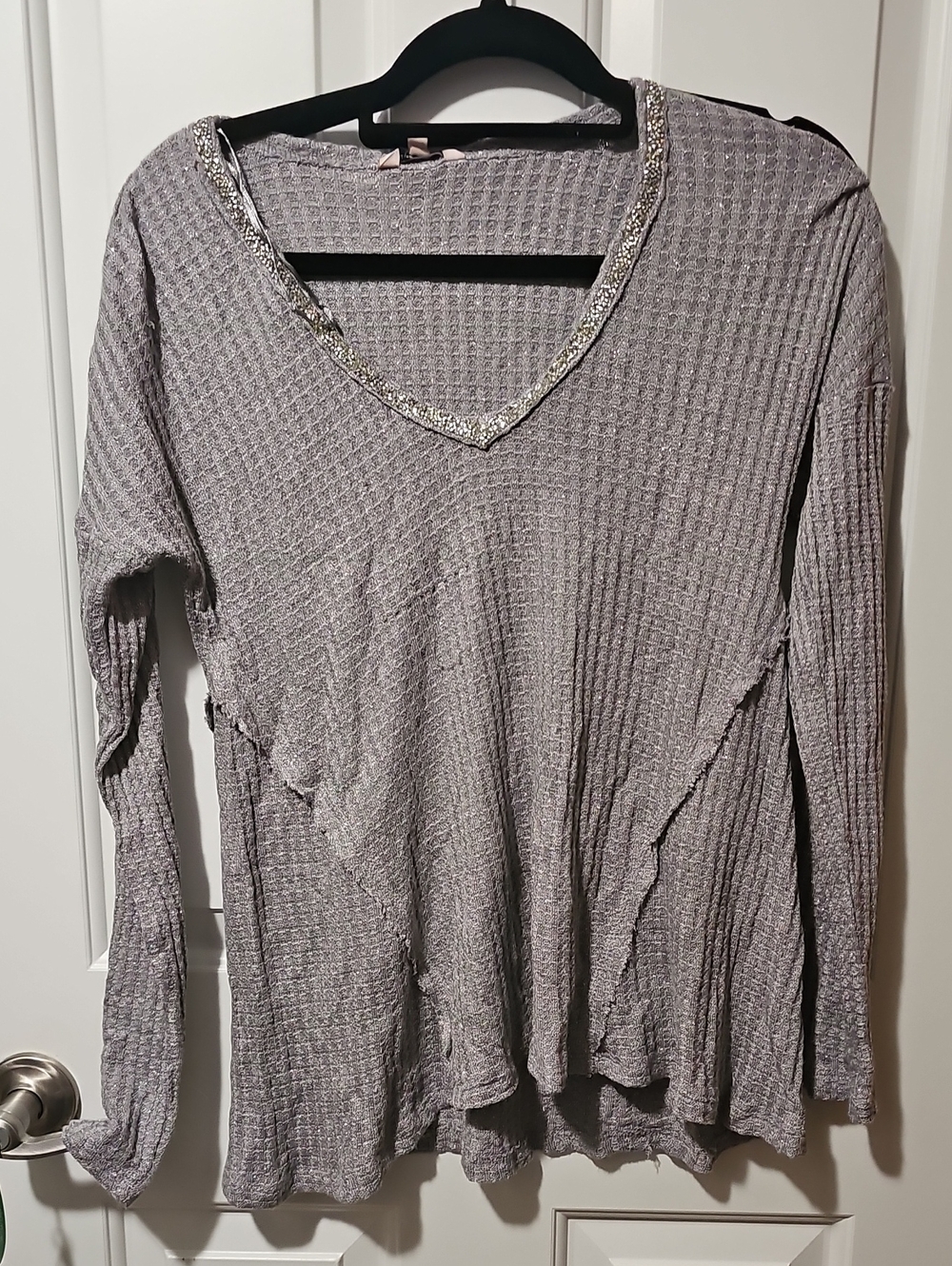 Women's Medium Waffle V-Neck Long Sleeve Top with Sequin Trim Juicy Couture Nwt